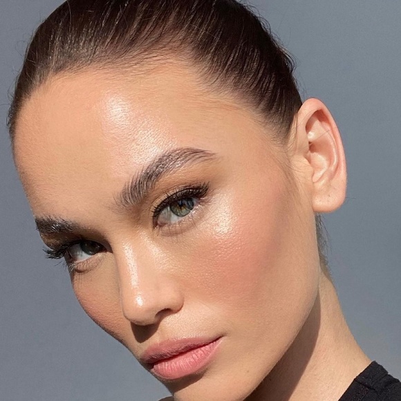 Tarte Glowtion Skin Perfecting Primer - Picture 10 of 11